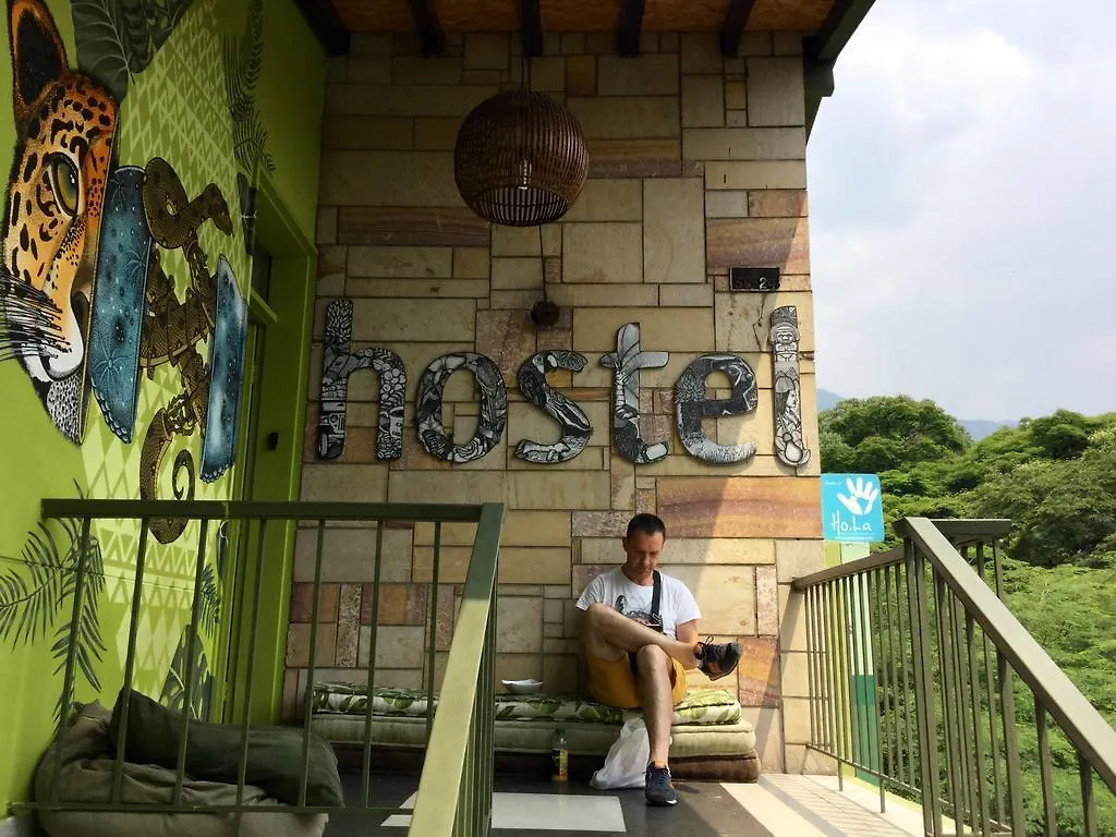 Saman Hostel Medellín