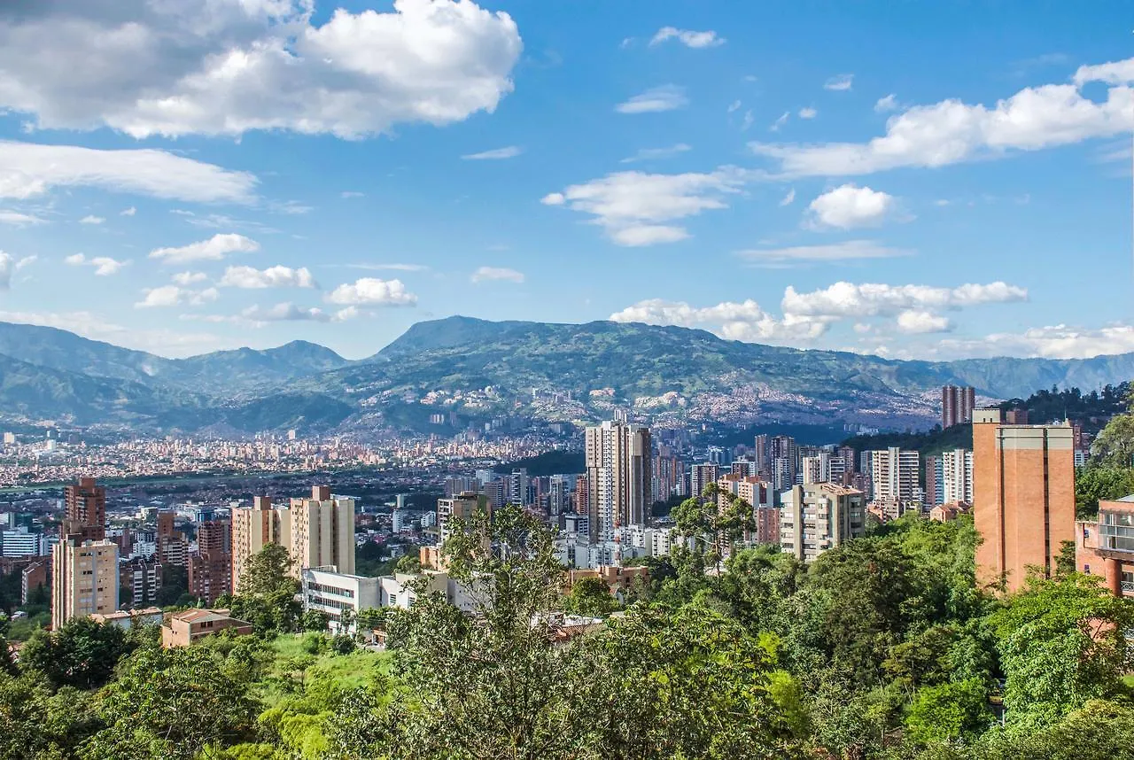 Saman Hostel Medellín Colombia